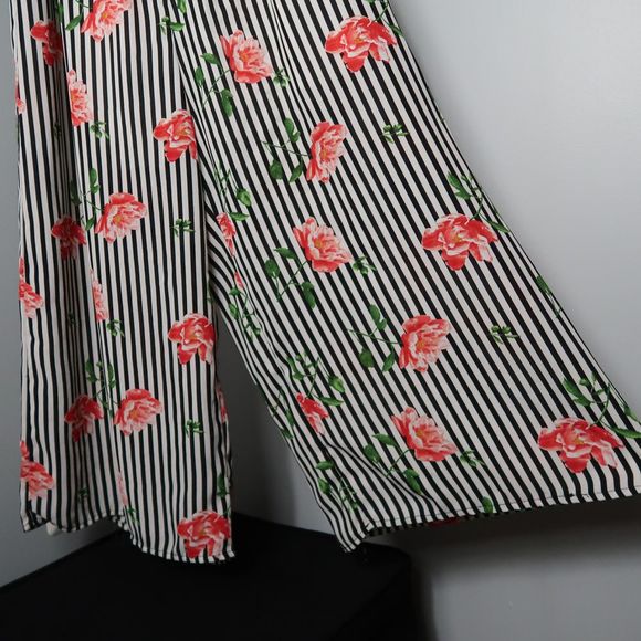 Off the Shoulder Floral Striped Wide Leg Jumpsuit - Picture 5 of 8